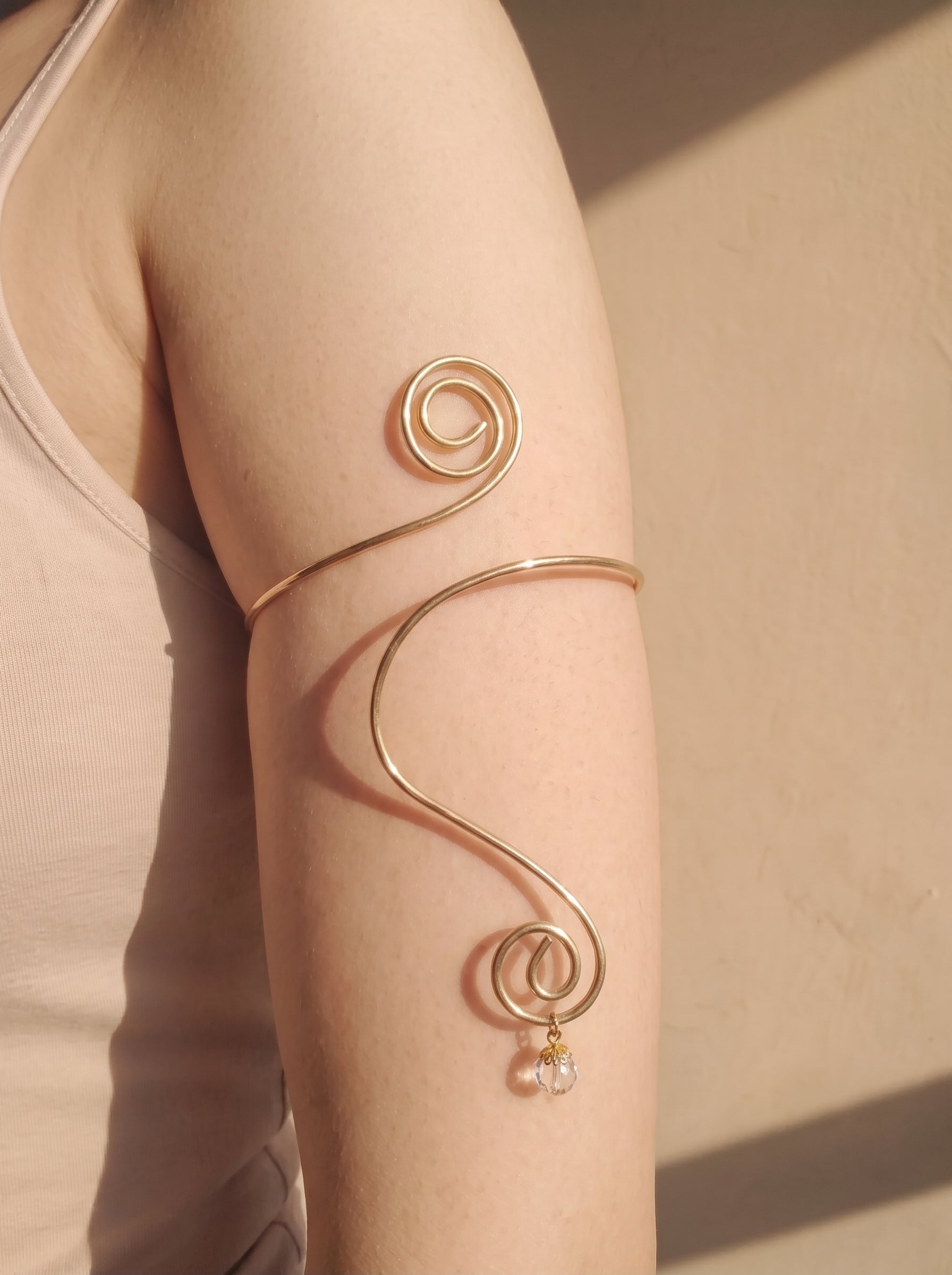 Arm cuff-Transparent pearl