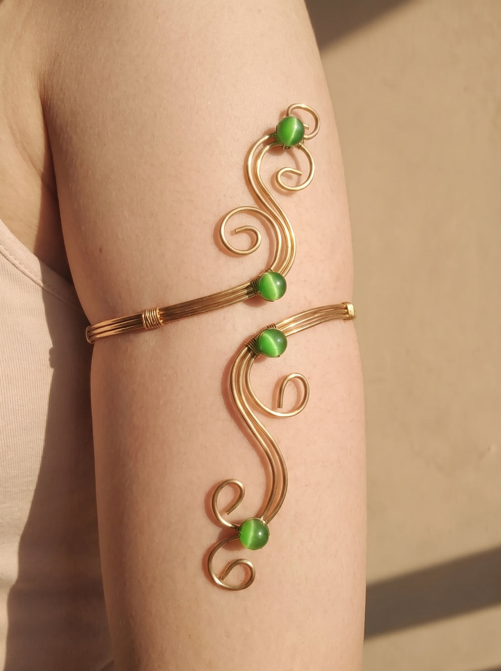 Arm cuff-Green Pearl