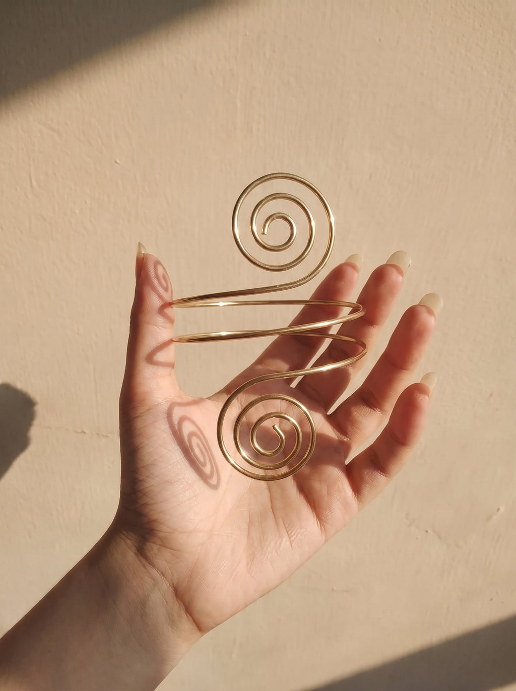 Arm cuff-Double Spiral