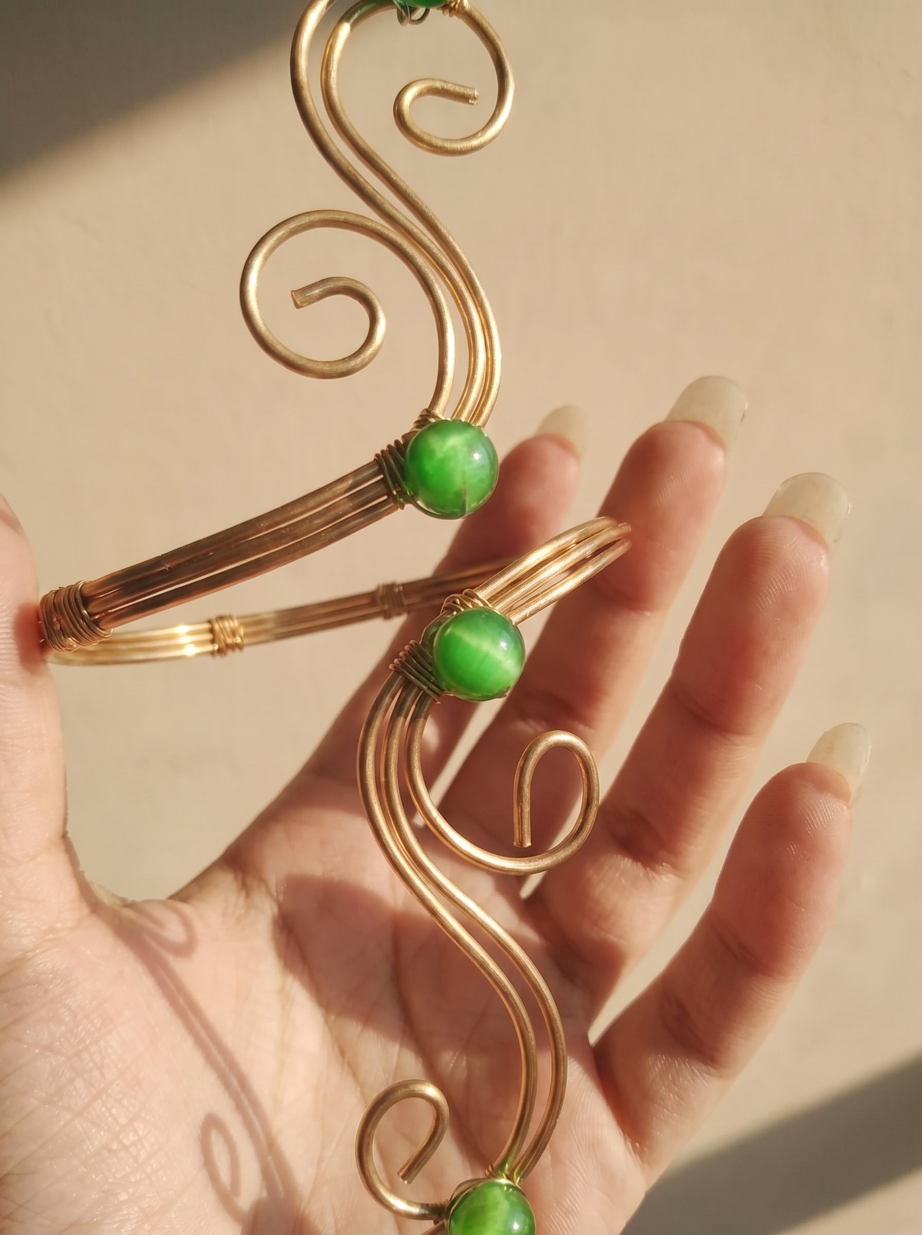 Arm cuff-Green Pearl