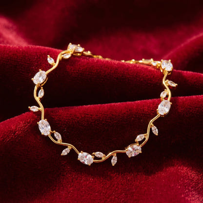 Tulip Bracelet white color