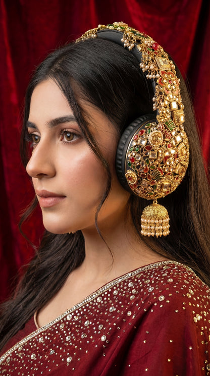 Jhumka Headphones - Black and golden Beauty