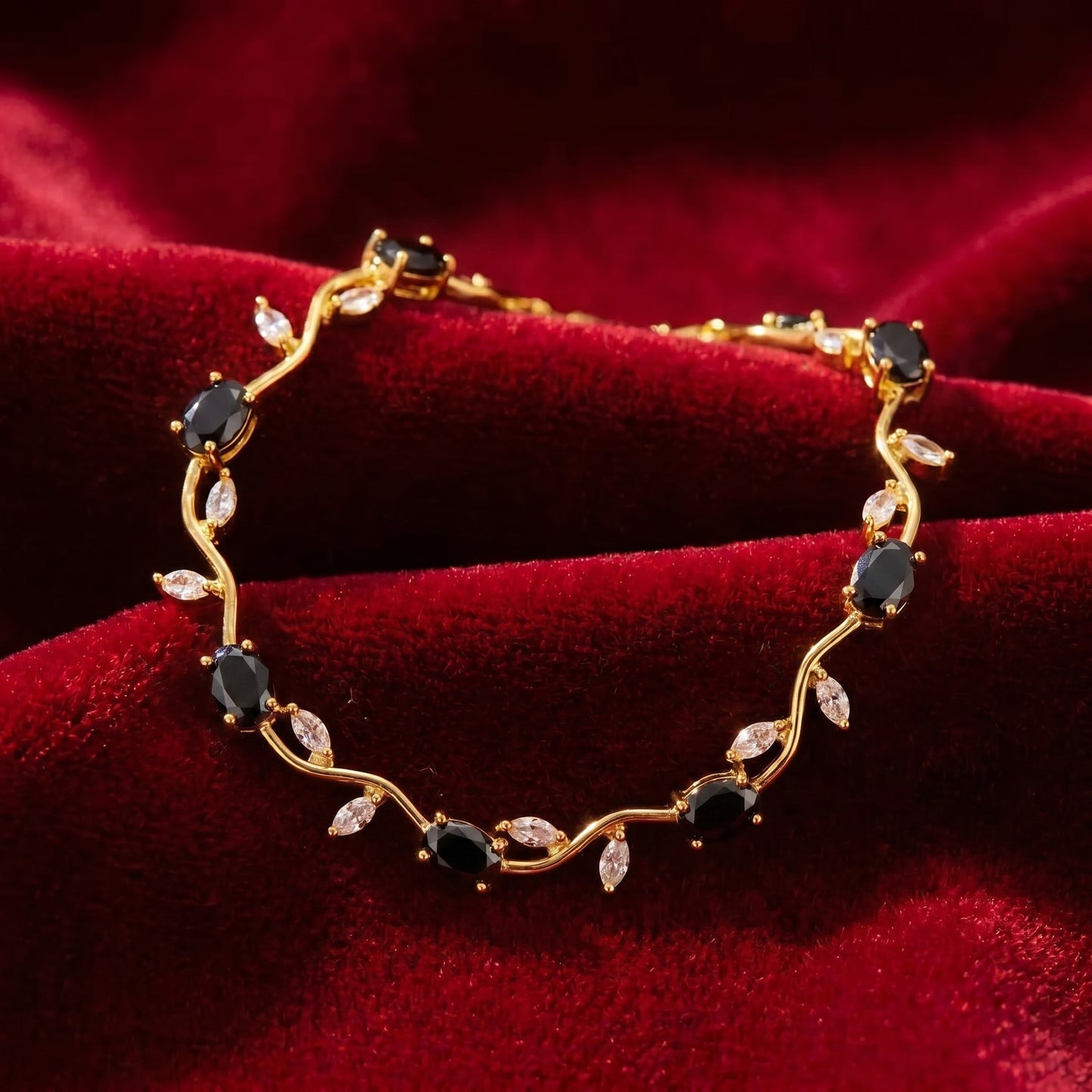 Tulip Bracelet Black color